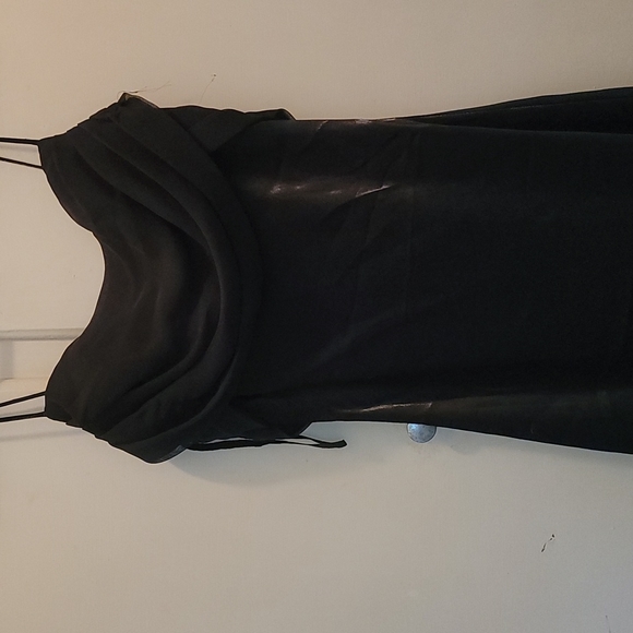 Formal Dress - Picture 2 of 5